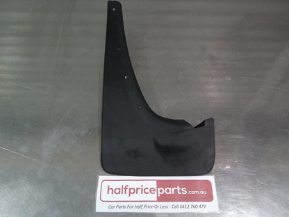 Toyota Kluger Genuine Right Hand Rear Mud Flap Only New Part