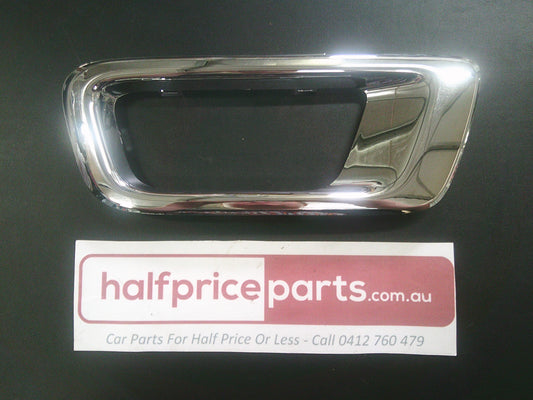 Holden RG Colorado Genuine Right Bull Bar Fog Lamp Bezel Surround (Chrome) New Part