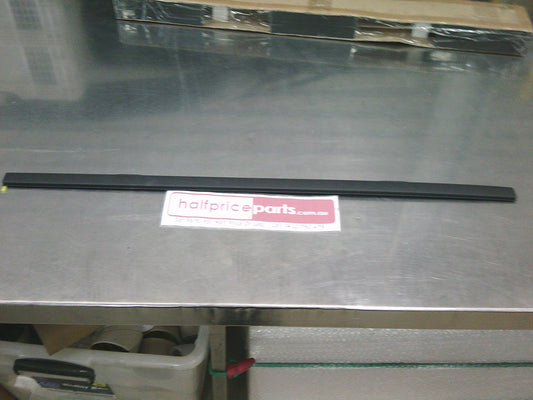 Holden RG Colorado Crew Cab Genuine Left Hand Center Roof Moulding (Suits Roof Rack) - New Part