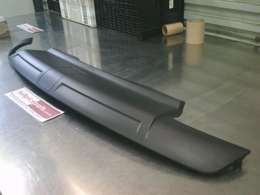 Holden VE Berlina/Calais Genuine Diffuser Sedan Standard Single Outlet New Part