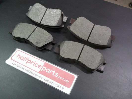 Mitsubishi Express/Starwagon/Triton/Pajero Genuine Front Brake Pads New Part
