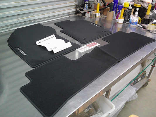 Toyota Corolla Accent Sport And Hybrid/SX-ZR And Hybrid Genuine Carpet Floor Mat Set 3 Mats Black New Part