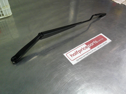 Holden TJ Trax Genuine Right Hand Windshield Wiper Arm New Part
