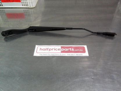 Holden TJ Trax Genuine Right Hand Windshield Wiper Arm New Part
