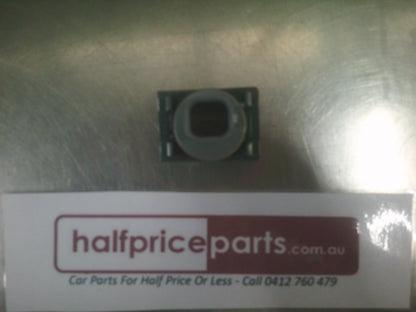 Holden Captiva Sport Genuine Left Hand Guard Indicator - New Part