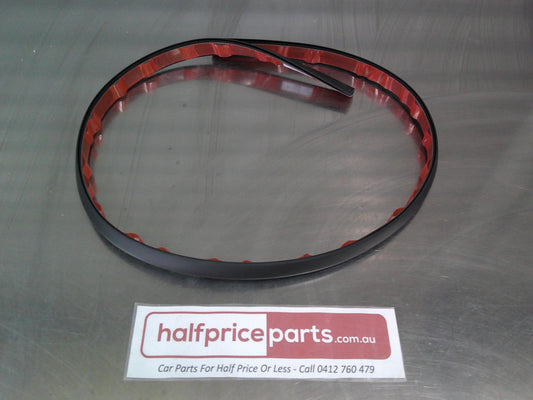 Toyota Hilux Genuine Under Rail U-Clip Tail Gat Seal Lock Ute Liner New Part