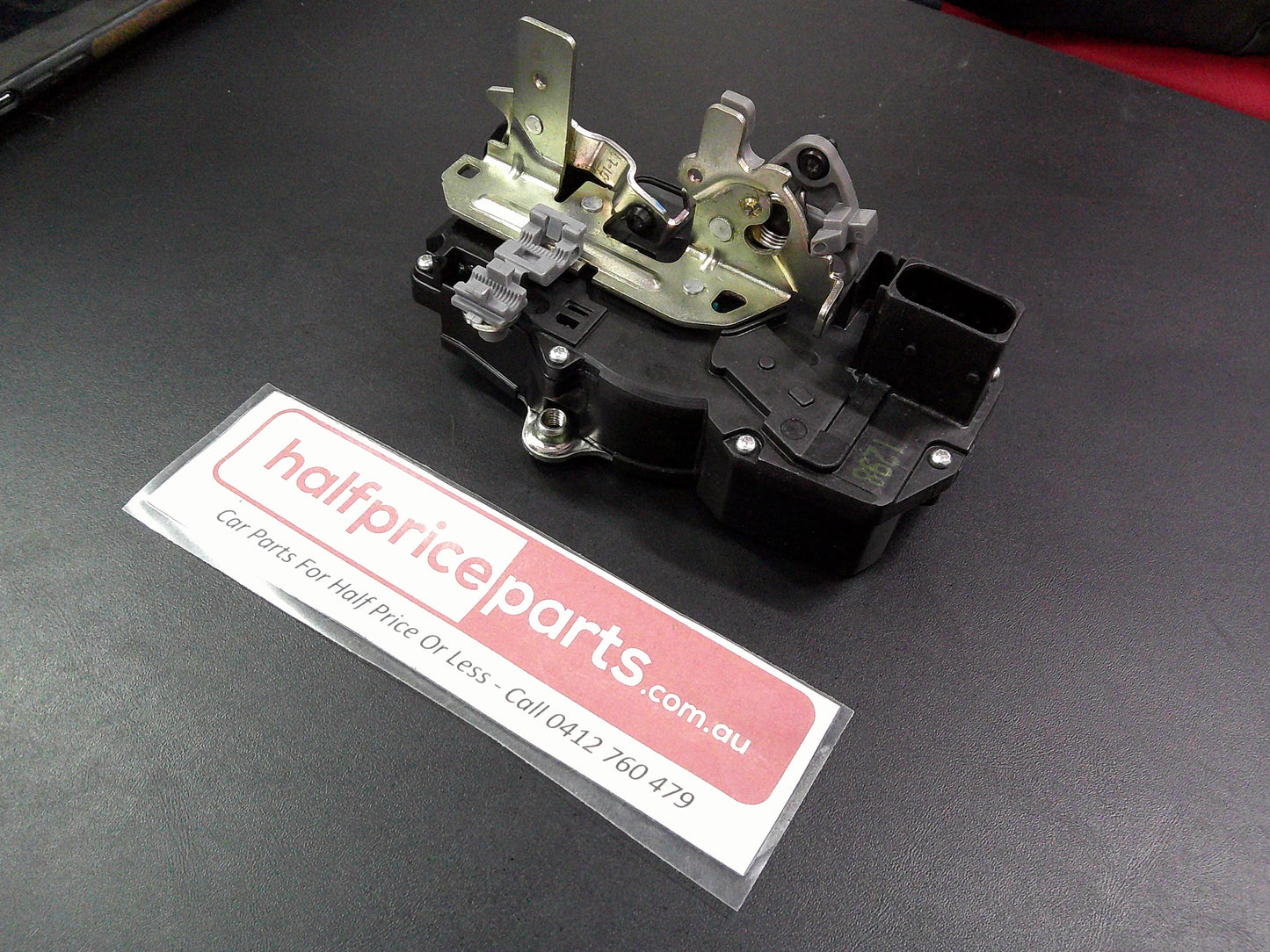 Holden CG5 Captiva Genuine Left Hand Front Door Lock Mechanism New Part