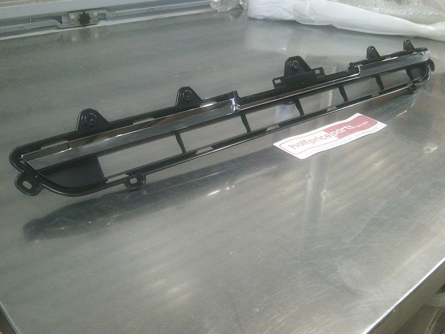 Toyota Landcruiser Genuine Grille New Part