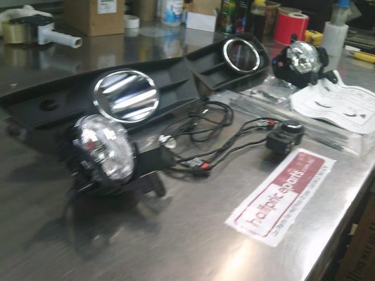 Holden JG Cruze Genuine Front Complete Fog Light Kit With Instructions New Part