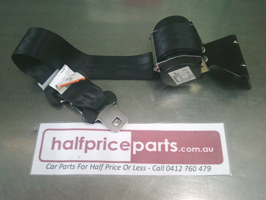 Holden RG Colorado Dual Cab Genuine Middle Rear Seat Belt Retractor Assembly New Part