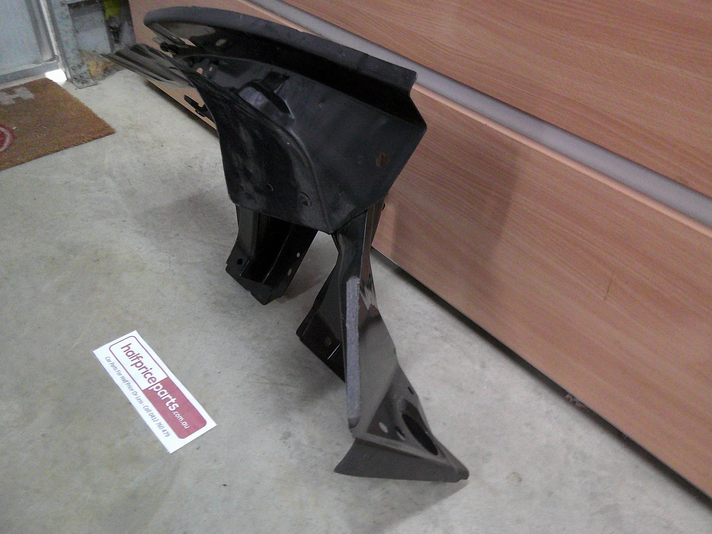 Holden VE Commodore/WM Caprice Genuine Left Hand Front Wheel House Apron Panel New Part