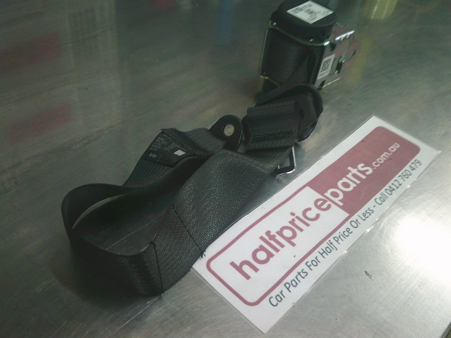 Holden RG Trailblazer Genuine 2nd Row Left Hand Side Retractor Seat Belt New Part