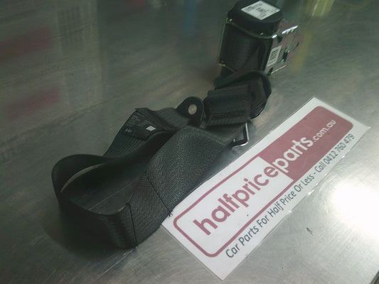 Holden RG Trailblazer Genuine 2nd Row Left Hand Side Retractor Seat Belt New Part
