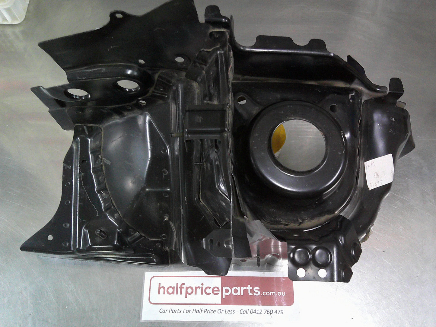 Holden Trax Genuine Right Hand Front wheelhouse Panel Assembly New Part