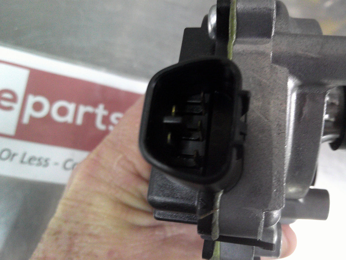 Toyota Camry/Aurion Genuine Front Wiper Motor Assembly New Part