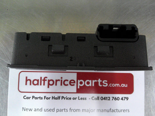 Holden HSV VE Clubsport R8/Calais Genuine Traction Control And Sports Shift New Part