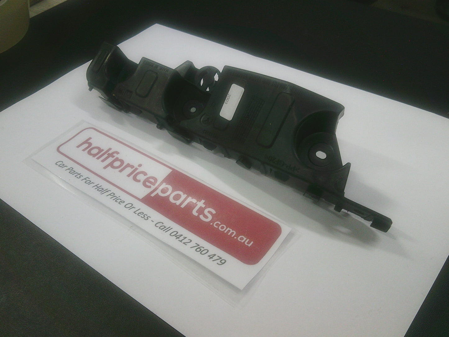 Holden TM Barina 4 Door LS-LT-LTZ-RS Genuine Right Hand Front Bumper & Grille Retainer New Part
