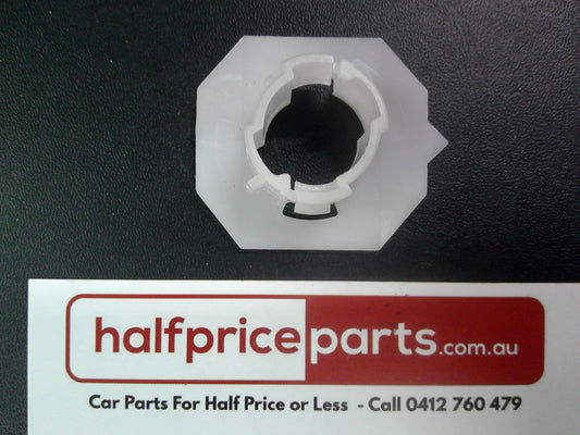 Holden CG Captiva Genuine Switch Retainer New Part
