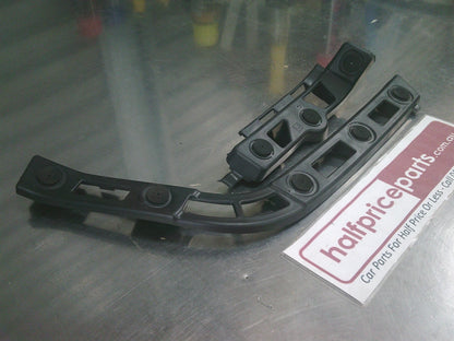 Holden Trail Blazer Genuine Left Hand Rear Bumper Fascia Guide Bracket New Part