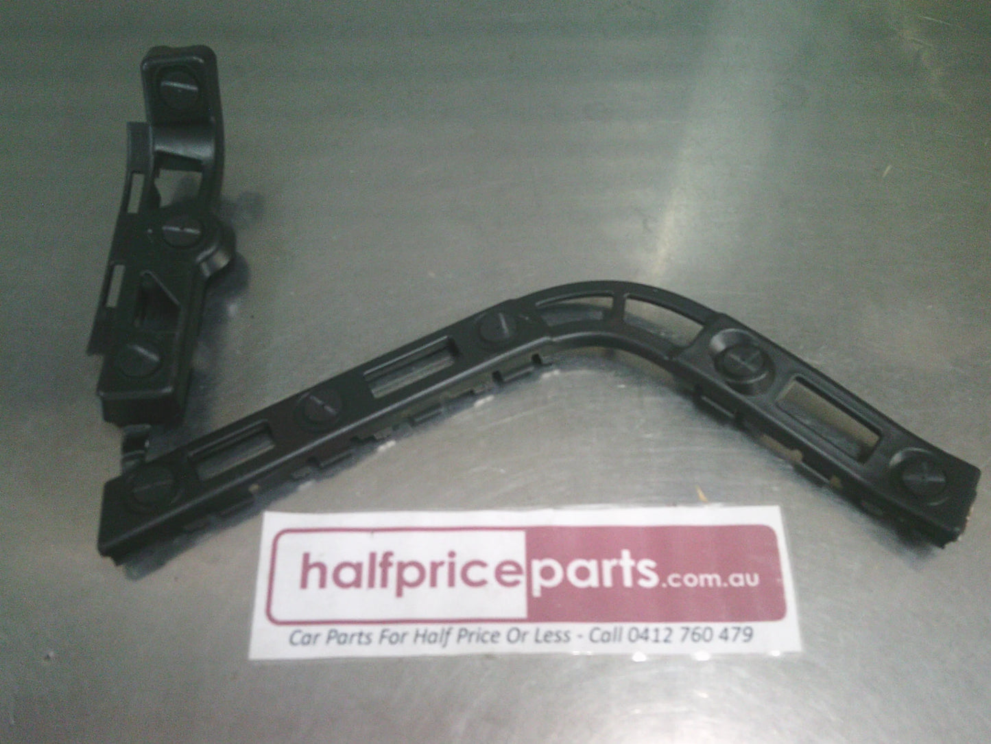 Holden Trailblazer Genuine Left Hand Rear Bumper Bracket Fascia Guide New Part
