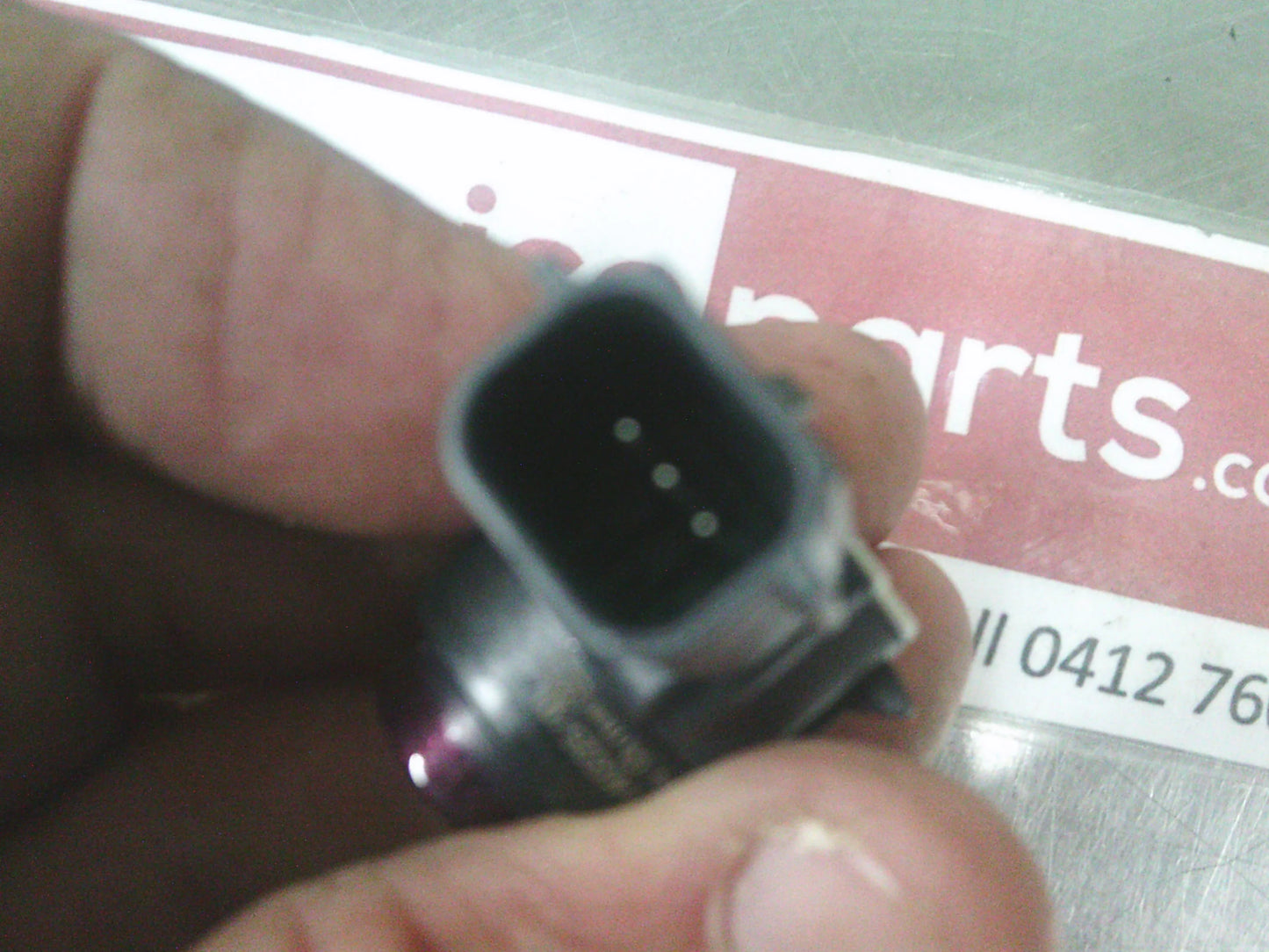 Holden VF SS/SV6 Commodore Genuine Rear Parking Sensor (Burgundy) New Part