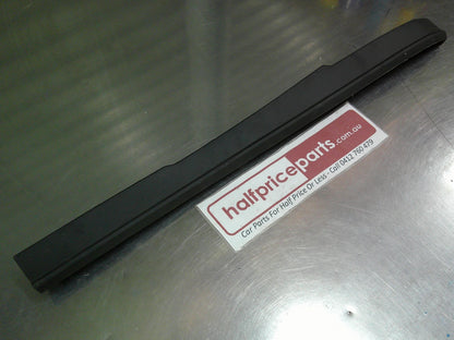 Holden CG7 Captiva Genuine Left Hand Front Lower Bar Lip Mould New Part