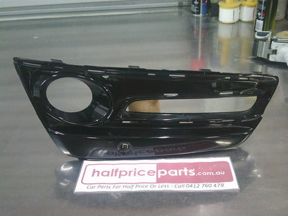 Holden VF Commodore Genuine Left Hand Front Fog Light Bezel New Part