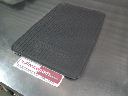 Truck Mate Universal Heavy Duty Rubber Mat Non Slip Small Lip Easy To Clean New Part