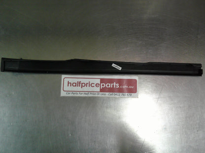 Holden CG7 Captiva Genuine Left Hand Front Lower Bar Lip Mould New Part