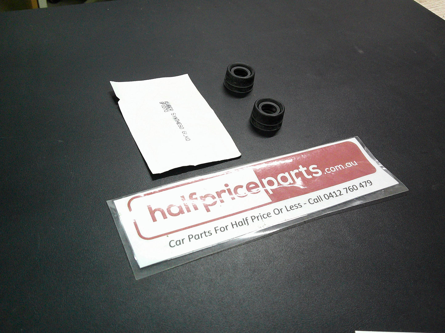 Holden WN Caprice Genuine Front Brake Calliper Guide Pin Seal Kit New Part