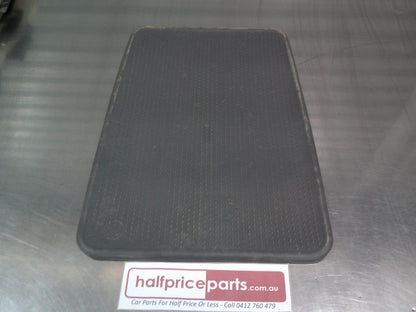 Truck Mate Universal Heavy Duty Rubber Mat Non Slip Small Lip Easy To Clean New Part