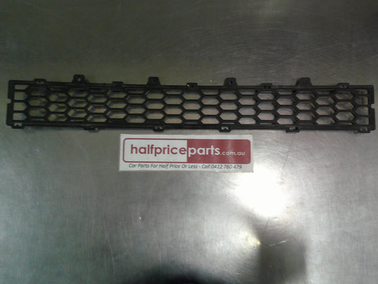 Holden CG Captiva Genuine Front Lower Bumper Grille VGC Used Part