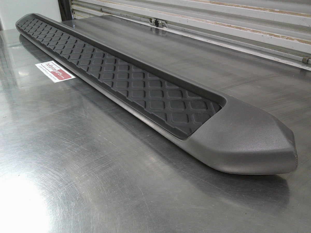 Nissan Pathfinder Genuine Right Hand Side Step (Side Step Only) New Part