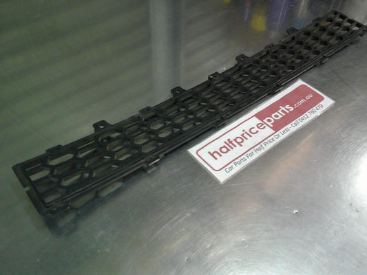 Holden CG Captiva Genuine Front Lower Bumper Grille VGC Used Part