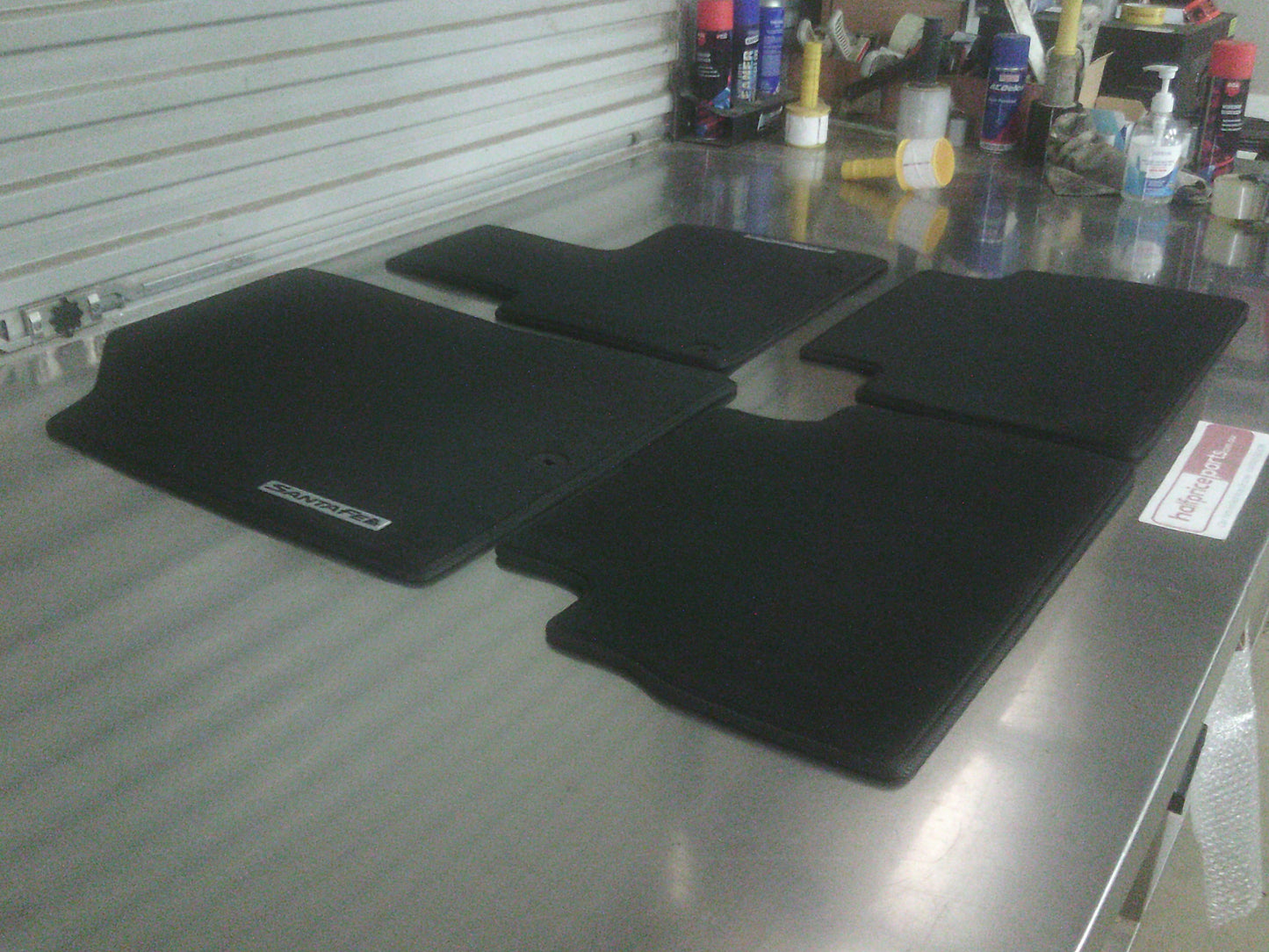 Hyundai Santa Fe Hybird Genuine Tailored Black Carpet Floor Mats New Part.