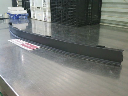 Holden CG Series II Captiva Genuine Front Right Hand Bumper Fascia Air Deflector New Part