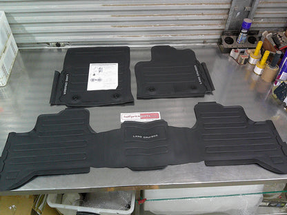 Toyota Landcruiser 300 Series GX/GXL/VX/Sahara/GR-S Genuine Rubber Floor Mat Set New Part