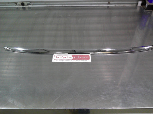 Toyota Kluger Genuine Front Bumper Moulding Chrome New Part