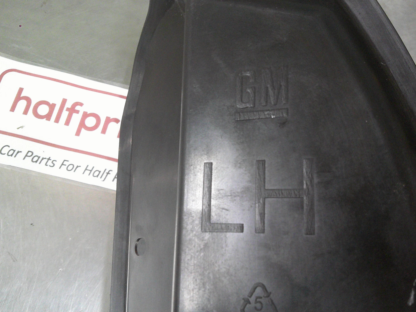 Holden VZ Commodore Ute Genuine Left Hand Rear Tail Light Housing Dust Cover New Part