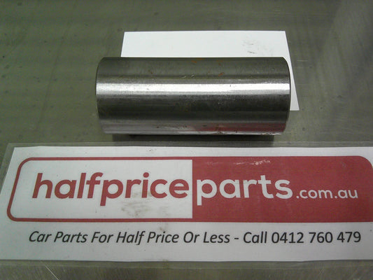 Isuzu FTR113 Genuine Rear Leaf Spring Bushing New Part