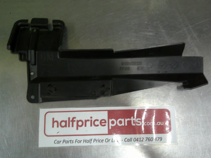 Holden VT/VU/VX Commodore/WH Statesman Genuine Right Hand Front Side Radiator Baffle New Part.