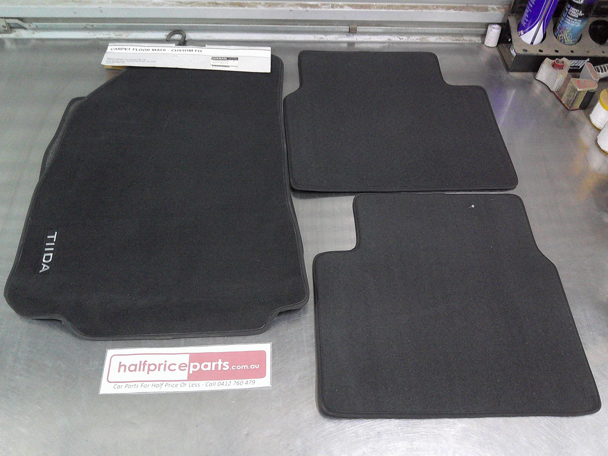Nissan Tiida C11 Genuine Tailered Carpet Mat Set Front & Rear (Black In Colour) New Part