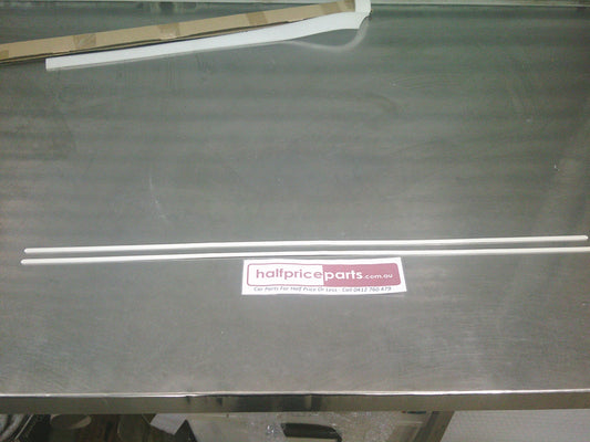 Subaru Impreza/XV Genuine Door Edge Moulding In White x2 - New Part