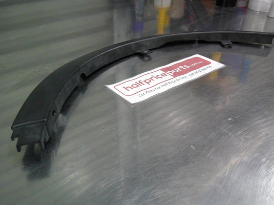 Holden YG Cruze Genuine Front Right (Drivers) Side Wheel Arch Moulding New Part