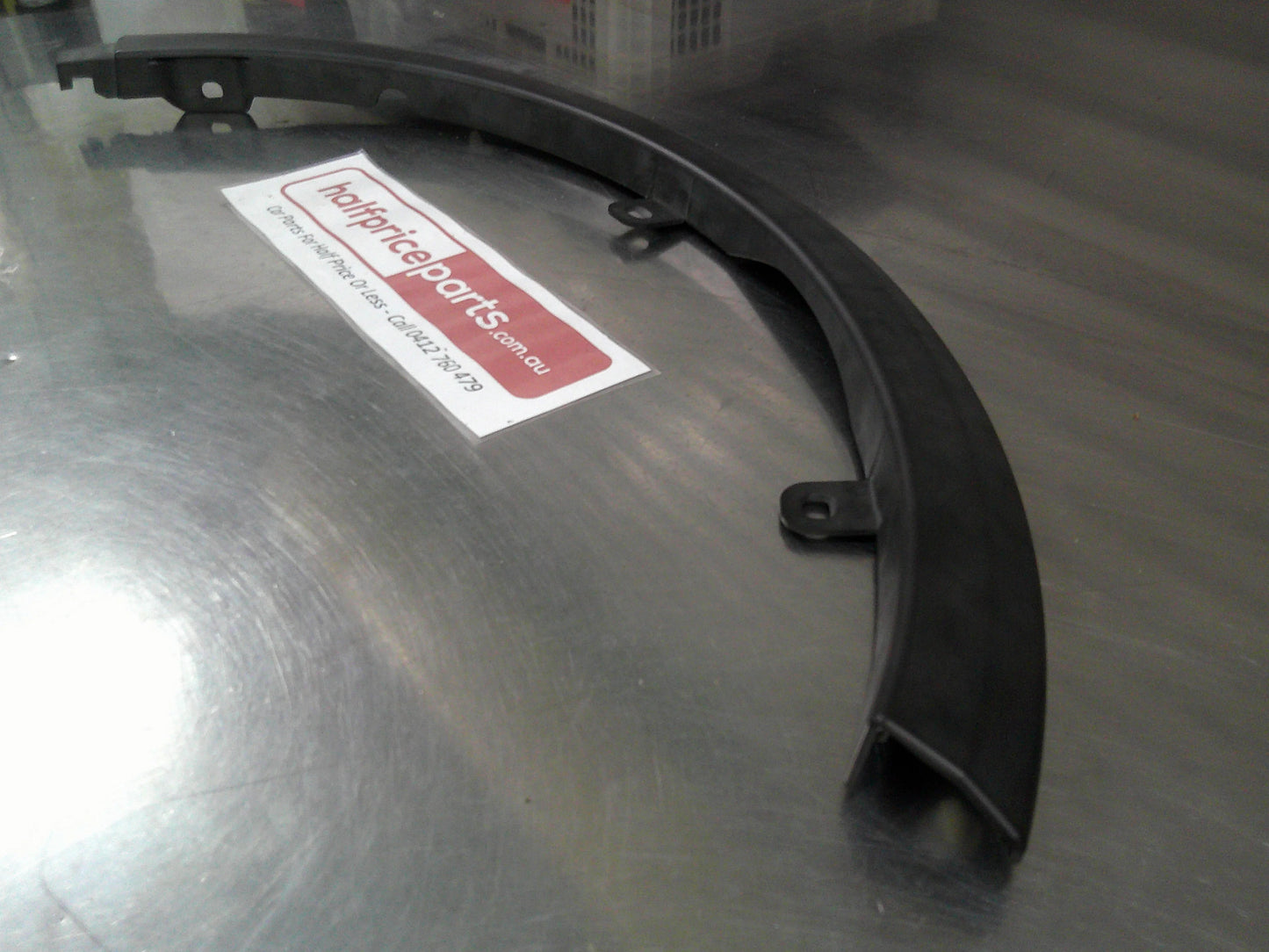 Holden YG Cruze Genuine Front Right (Drivers) Side Wheel Arch Moulding New Part