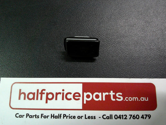 Holden CG Captiva Genuine Reveal Moulding Retainer New Part