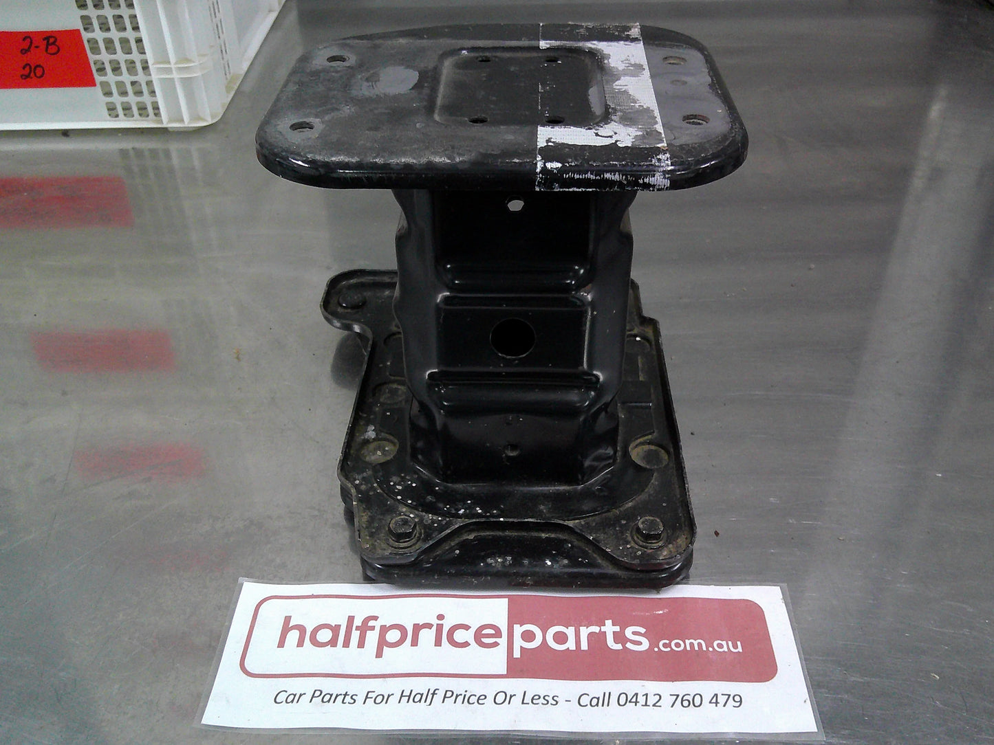 Holden CG5 Captiva Genuine Left Hand Front Bumper Bar Bracket New Part