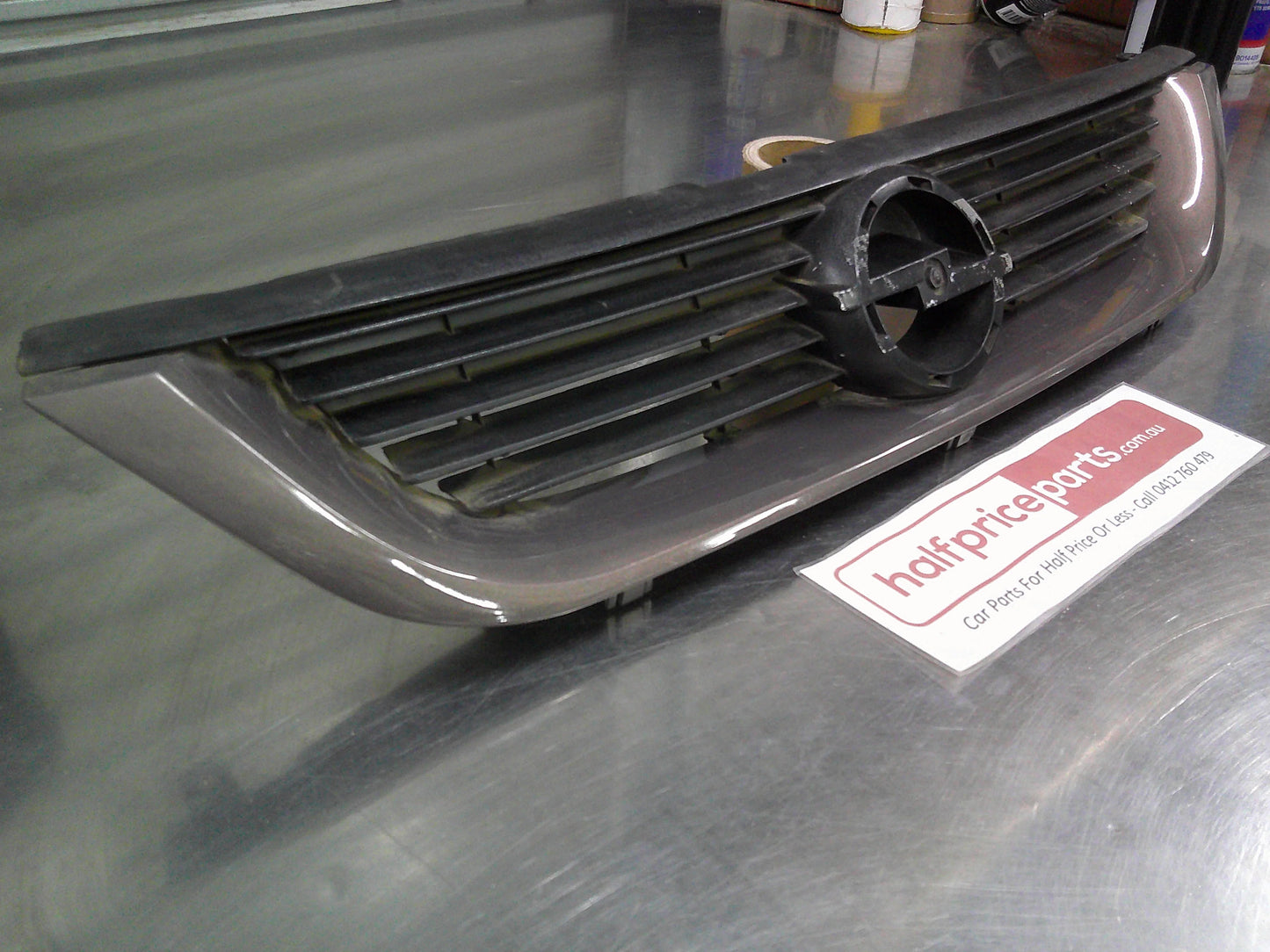 TYG Front Radiator Upper Grille Suits Holden Vectra JR/JS New Part