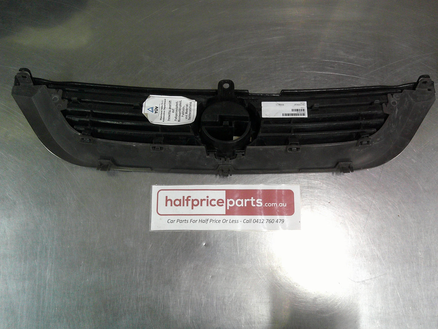 TYG Front Radiator Upper Grille Suits Holden Vectra JR/JS New Part