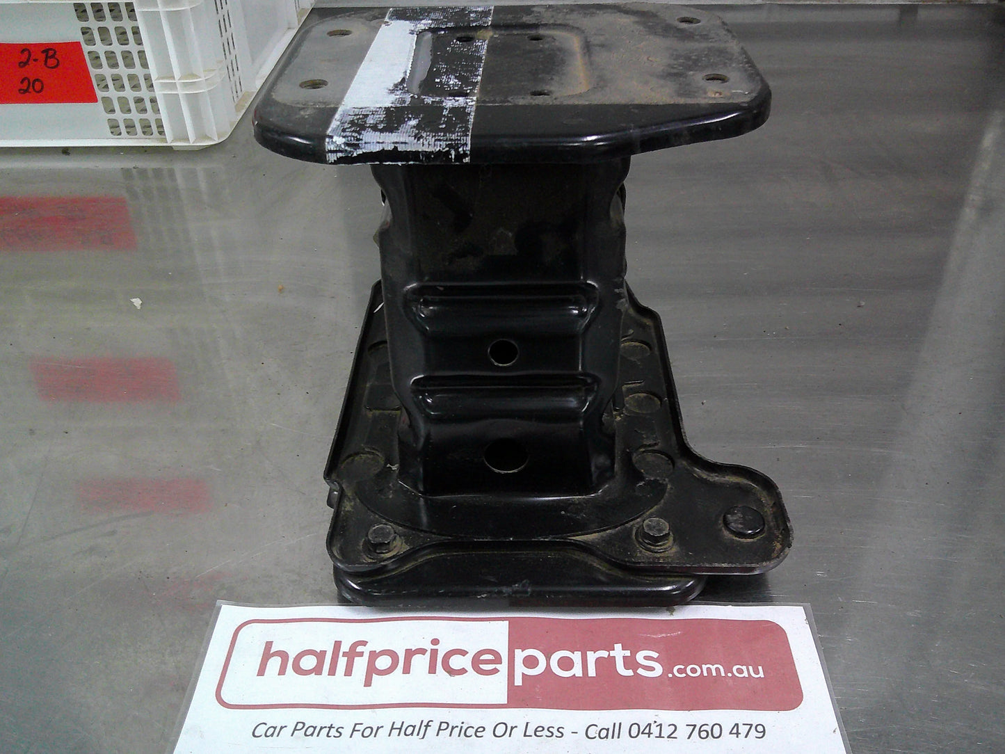 Holden CG5 Captiva Genuine Right Hand Front Bumper Bar Bracket New Part